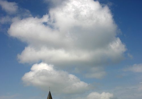Begravning i Svenska kyrkan – ta hjälp av begravningsbyrå
